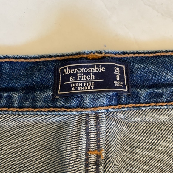🌿Abercrombie Denim Shorts - Picture 2 of 4